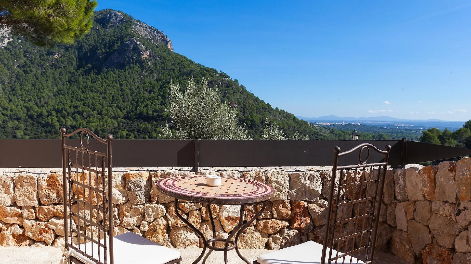 Finca Albellons Binibona Hotel