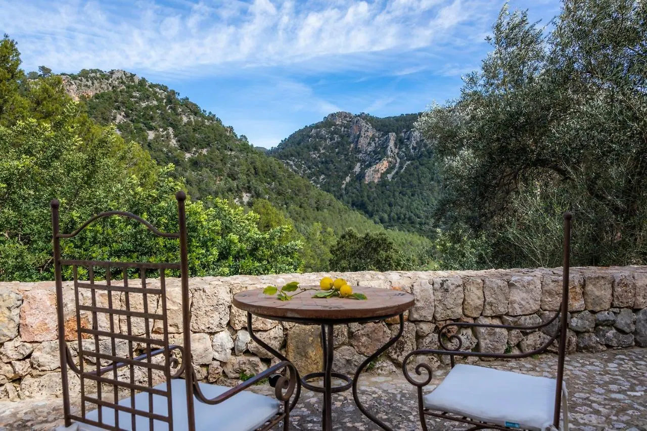 Finca Albellons Binibona Hotel